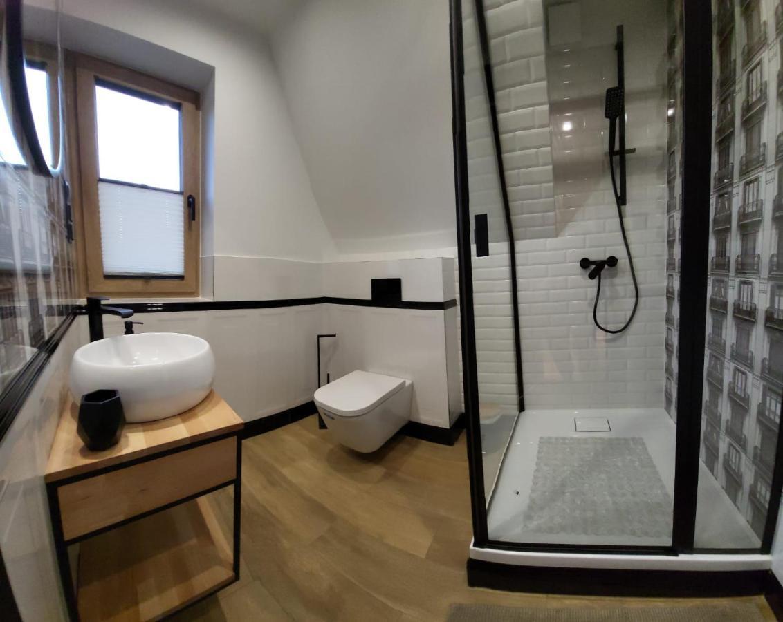 Homestay Pod Reglami
