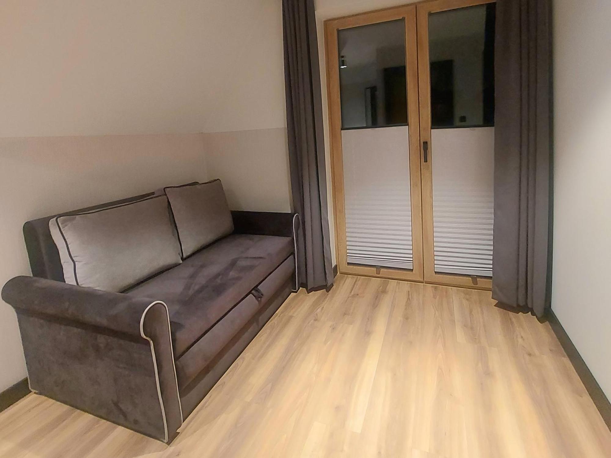 Homestay Pod Reglami